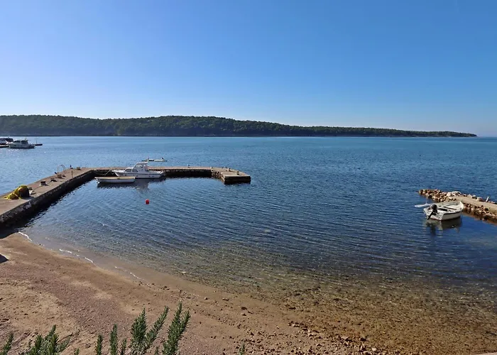 Apartment With Parking Space Barbat, Rab - 23817 Rab Town