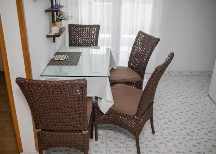 Apartment With Parking Space Barbat, Rab - 23817